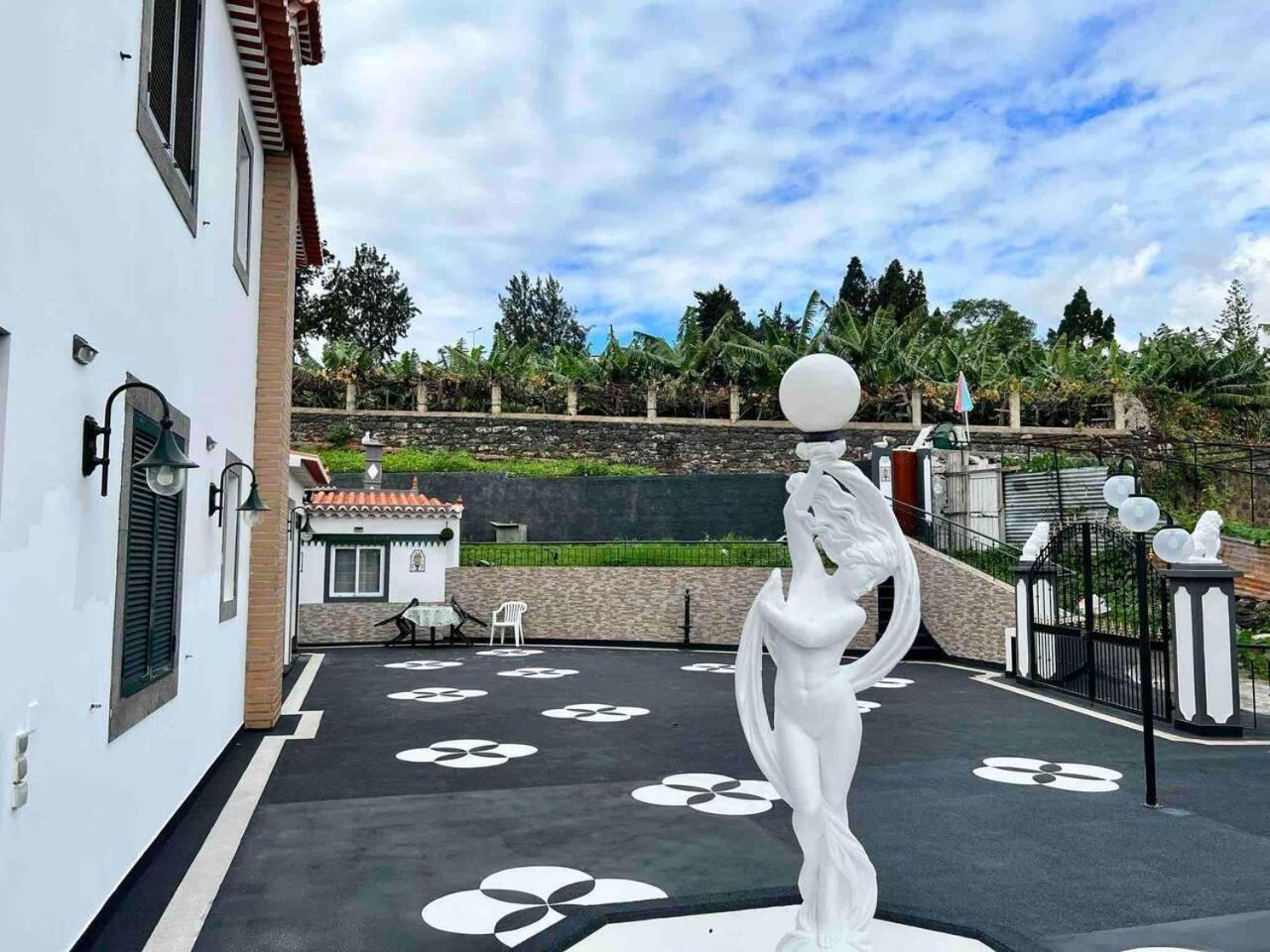 Comfortable 2-Bedroom Apartment For Relaxing Stays フンシャル エクステリア 写真