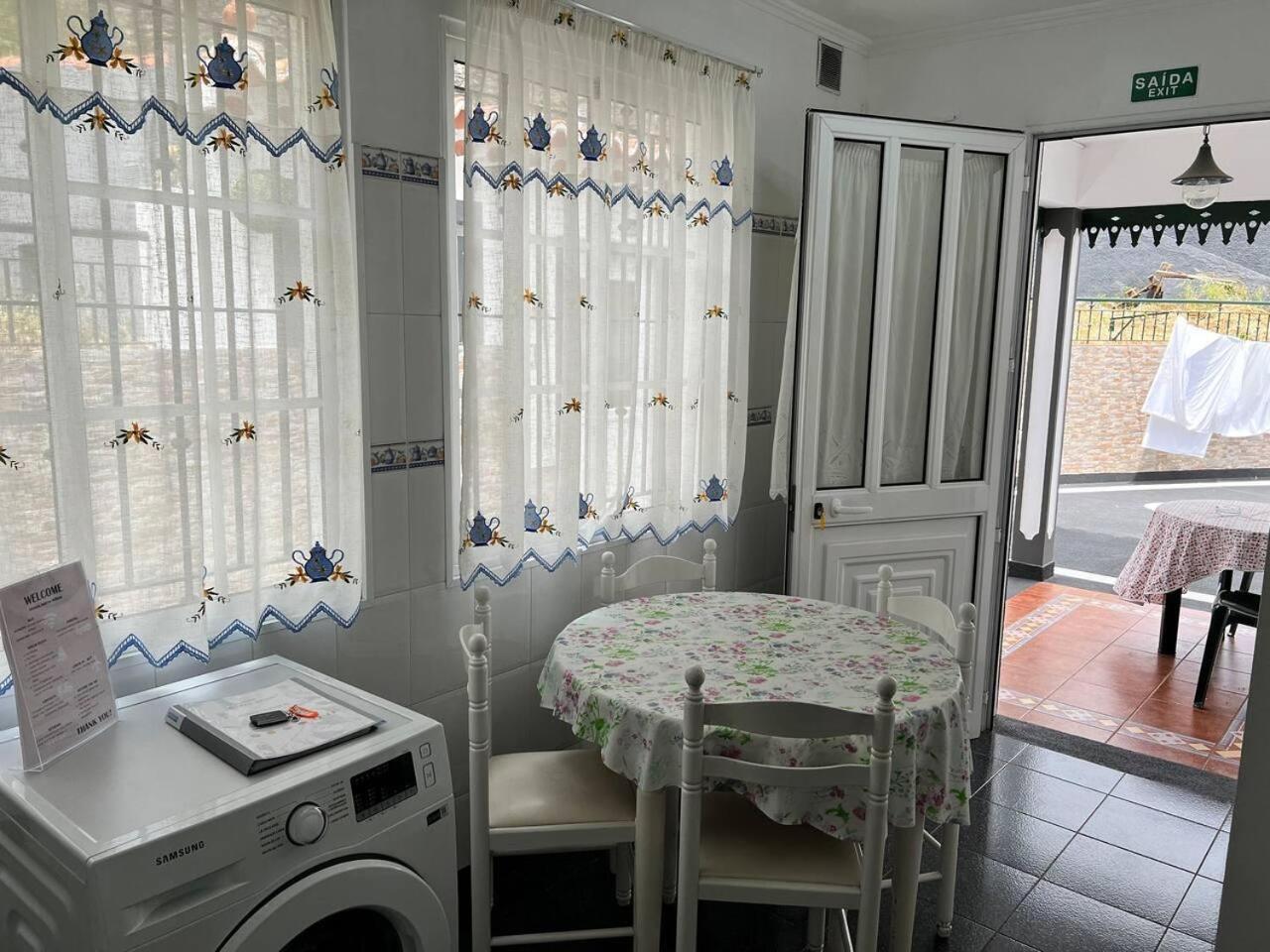 Comfortable 2-Bedroom Apartment For Relaxing Stays フンシャル エクステリア 写真